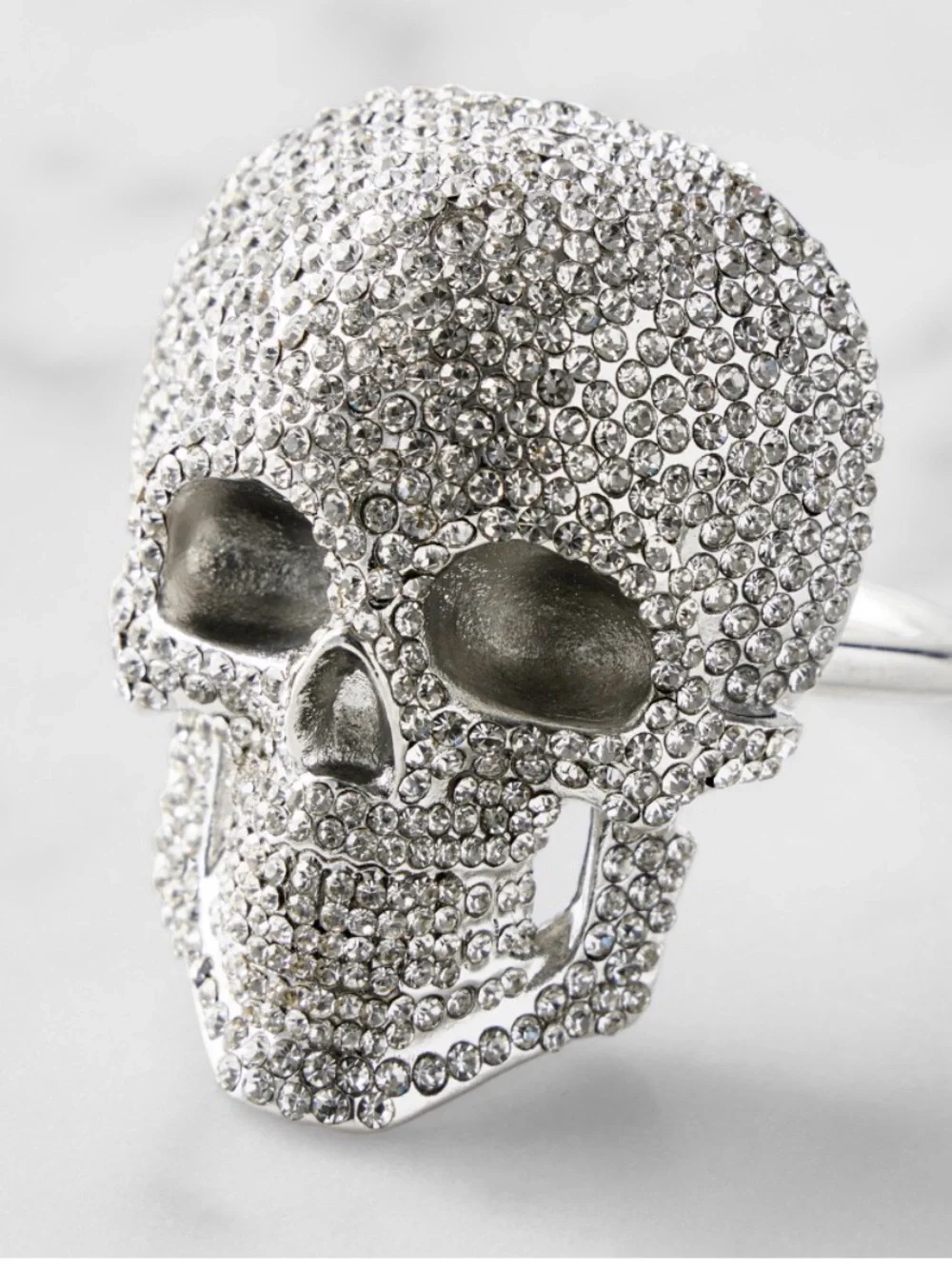Williams Sonoma NWT Halloween Skull Jeweled Napkin Rings, Set of 4